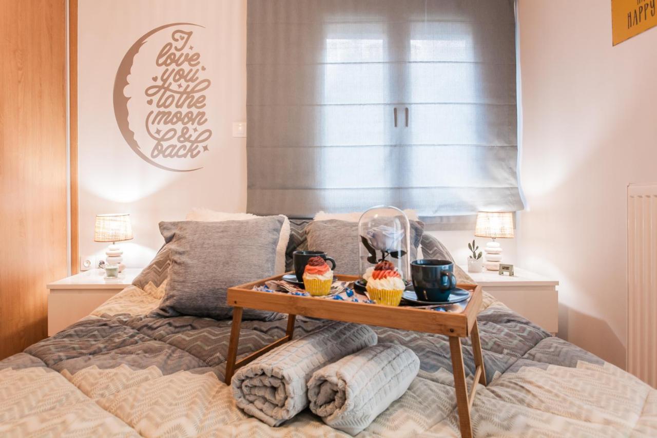 Luxury Seaside Apartment Next To Starbucks Opossite The Beach Park Of Flisvos Athene Buitenkant foto