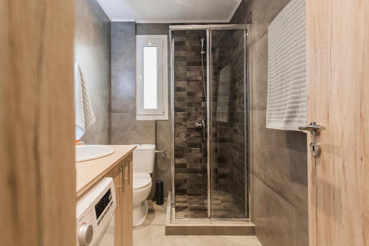 Luxury Seaside Apartment Next To Starbucks Opossite The Beach Park Of Flisvos Athene Buitenkant foto